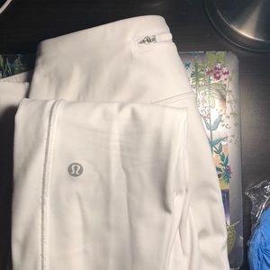 Lululemon Size 4 white legging